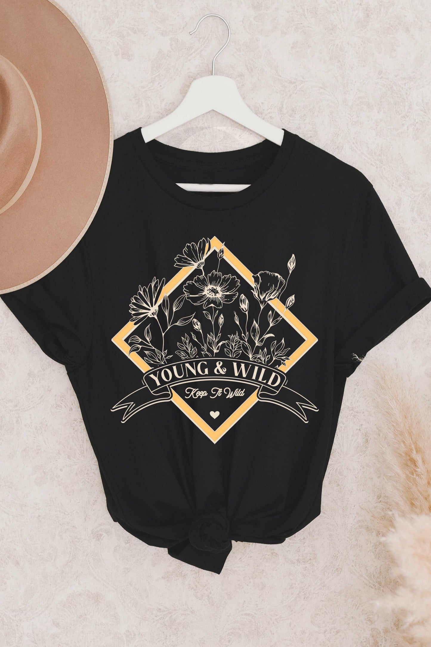 T-shirt ''Young & Wild'' (noir)