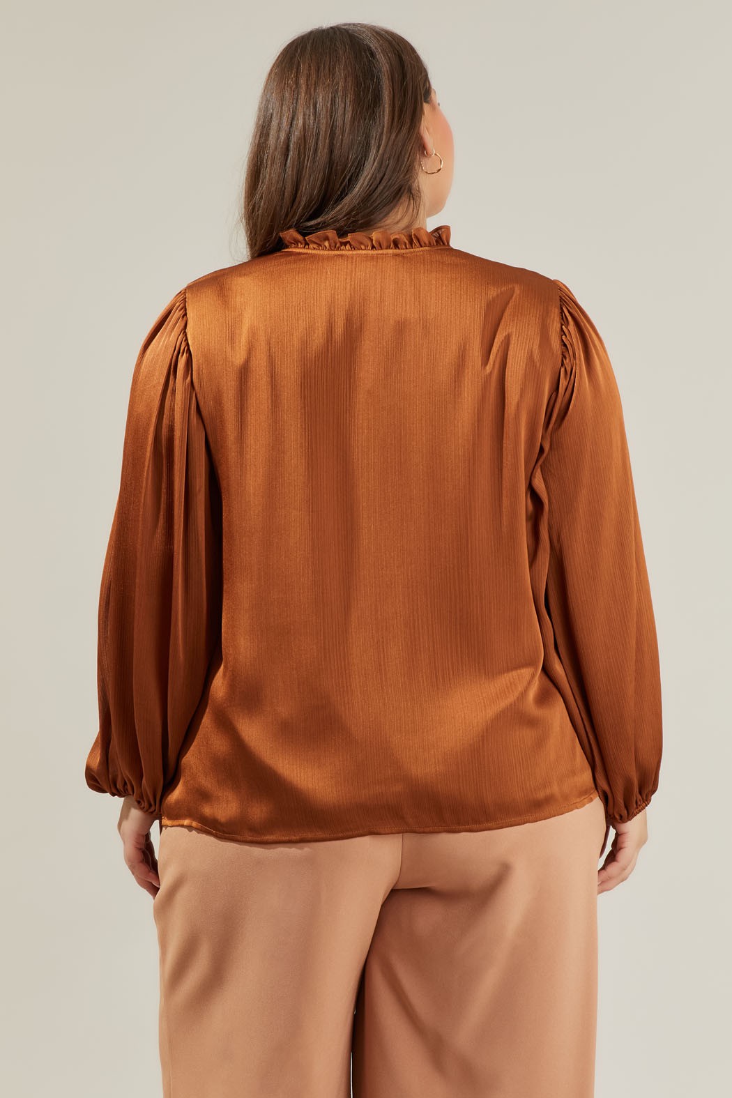 La blouse satinée chocolat