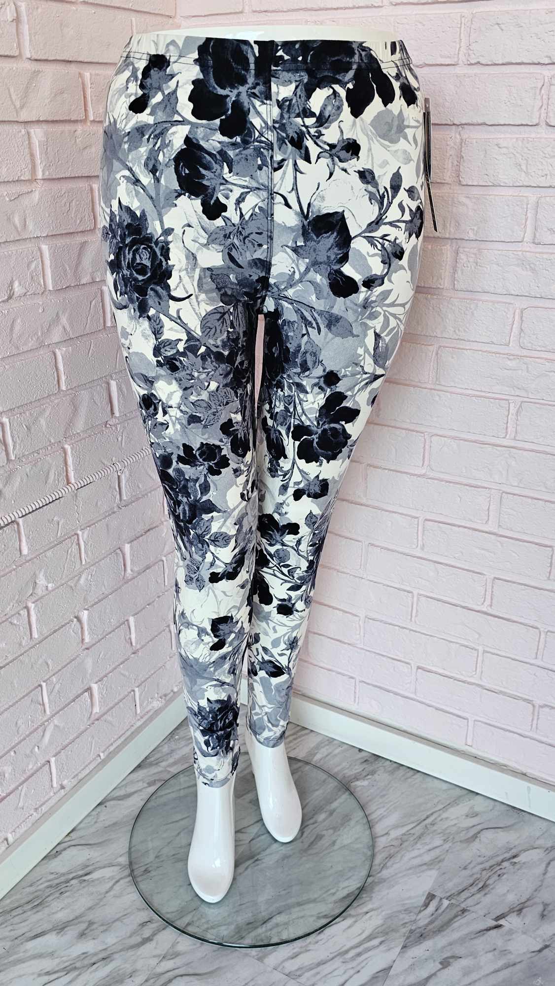 LEGGING with floral patterns #1 (size 20-24)