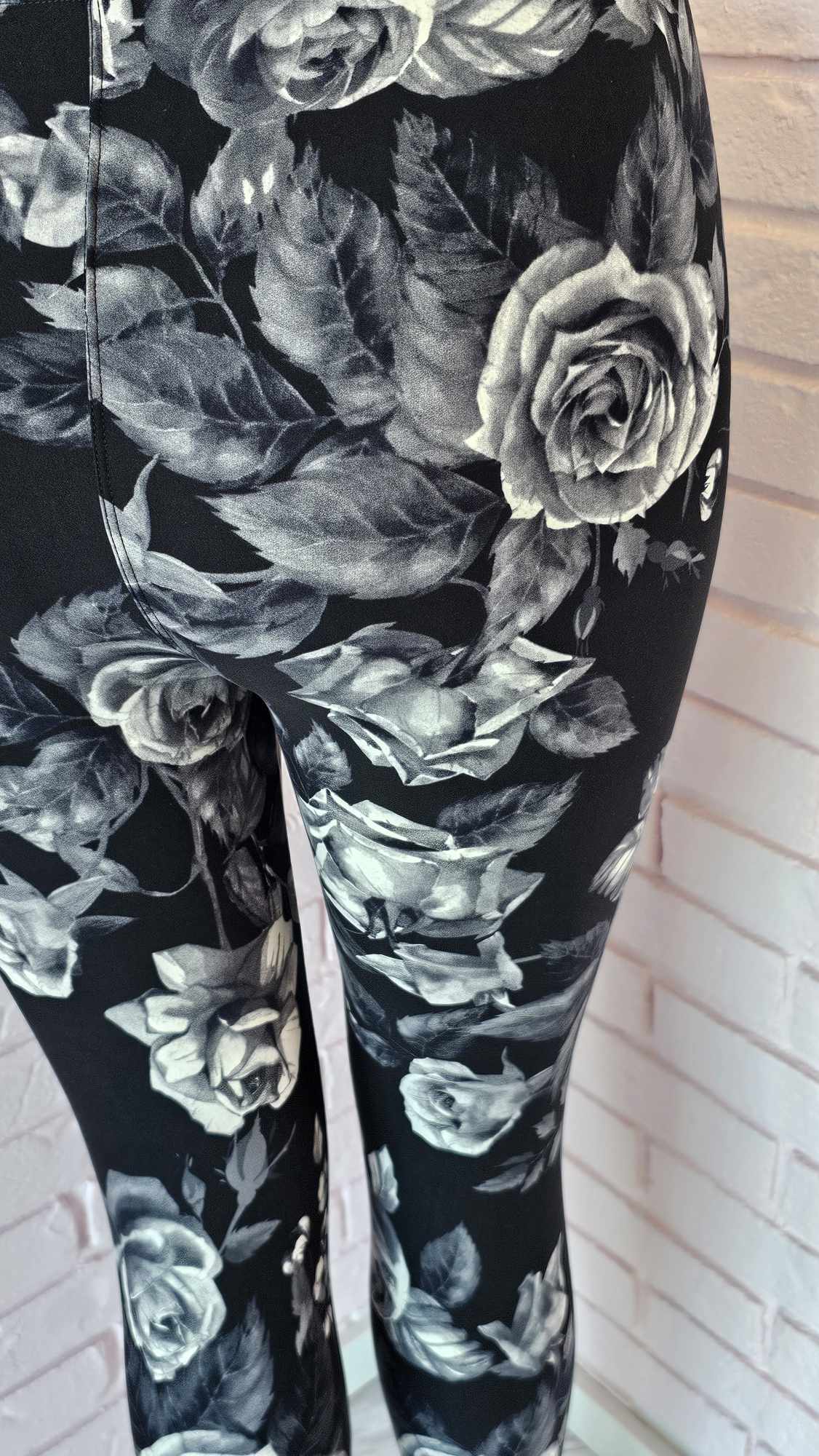 Legging à motifs de roses (Taille 20-24)